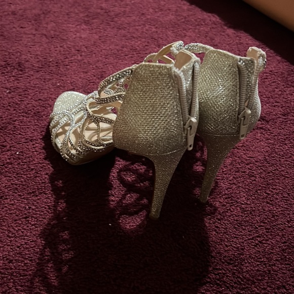 beautiful heels - Picture 5 of 5